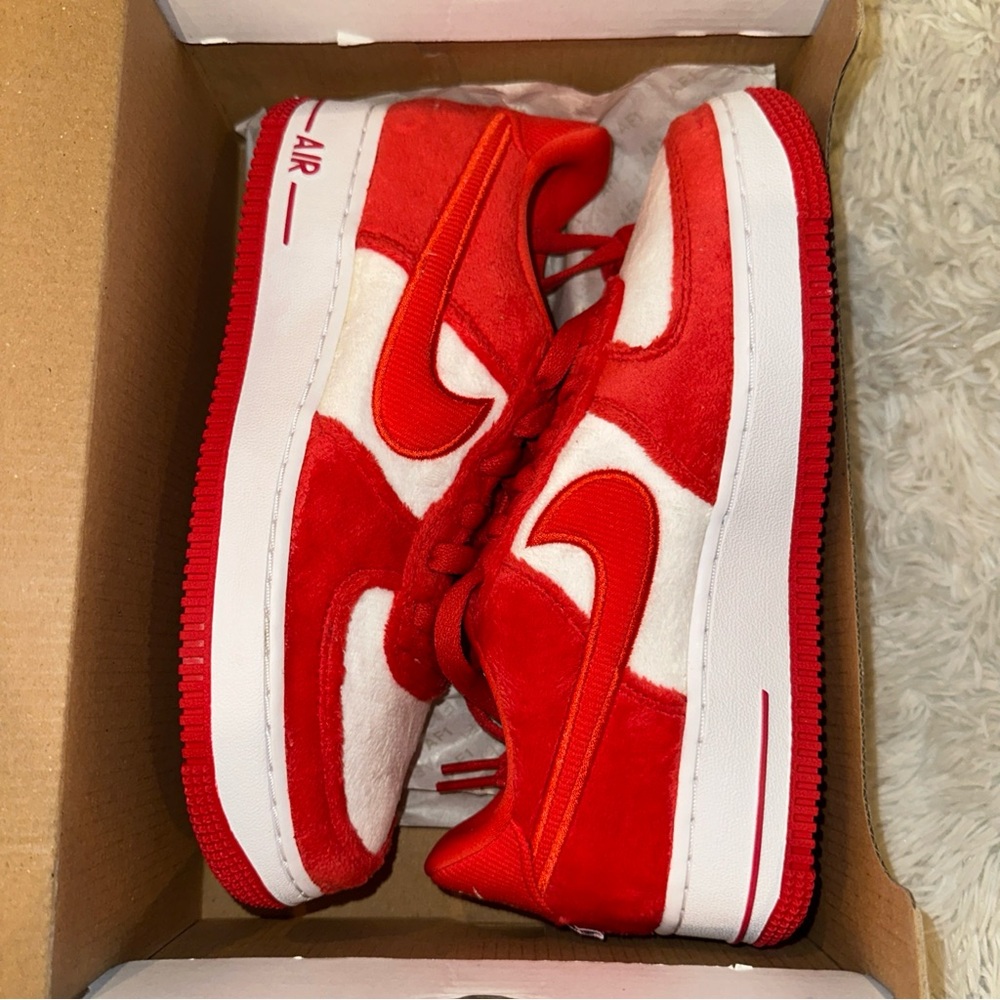 Nike Air Force 1 size 6y
